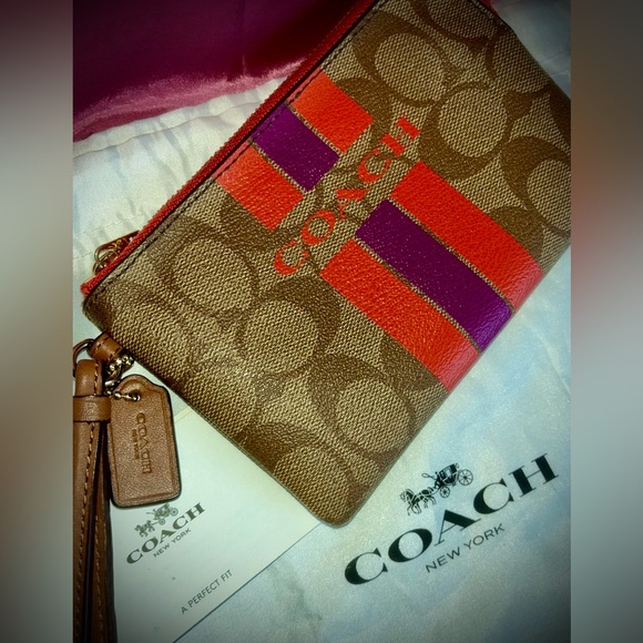 COACH Corner Zip Wristlet in Signature Canvas with Varsity Stripe with Dust Bag - Picture 2 of 6